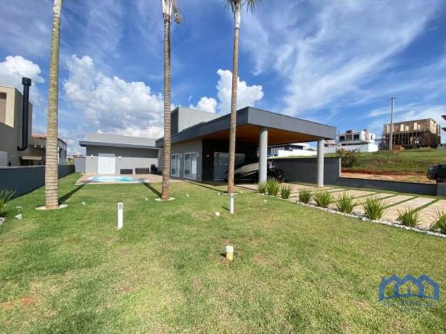 Casa com 3 Quartos e 4 banheiros à Venda, 450 m² por R$ 1.380.000 Cód. ch2288