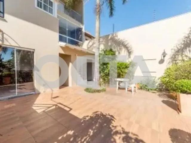 Casa com 3 quartos e 5 banheiros, 410m² Chácara das Pedras
