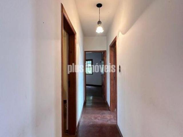 Casa com 3 Quartos e 6 banheiros à Venda, 300 m² por R$ 2.800.000
