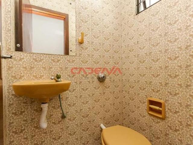 Casa com 3 quartos e 6 vagas à venda no Água Verde
