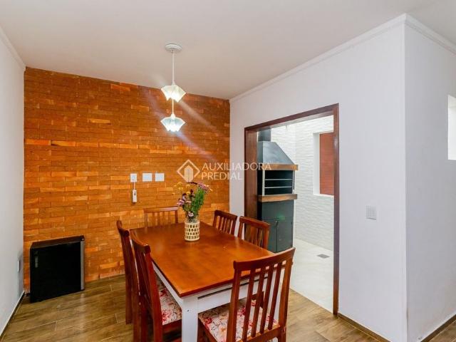 Casa com 3 quartos e 96m² para alugar em Sarandi, Porto Alegre