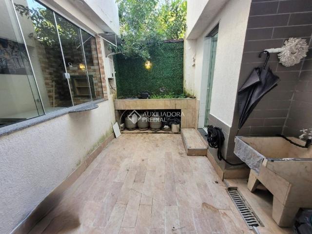 Casa com 3 quartos e 100m² para alugar em Hípica, Porto Alegre