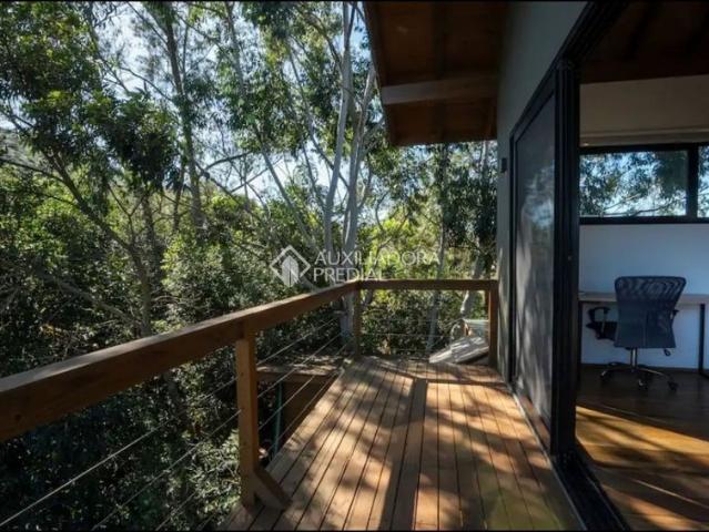 Casa com 3 quartos e 120m² para alugar em Praia do luz, Imbituba