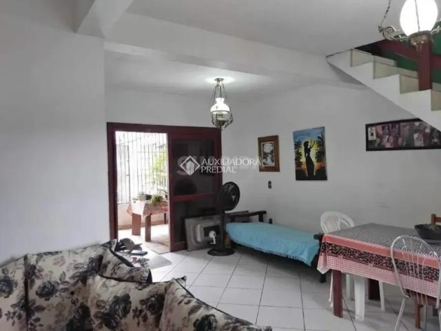 Casa com 3 quartos e 120m² para alugar em Sarandi, Porto Alegre