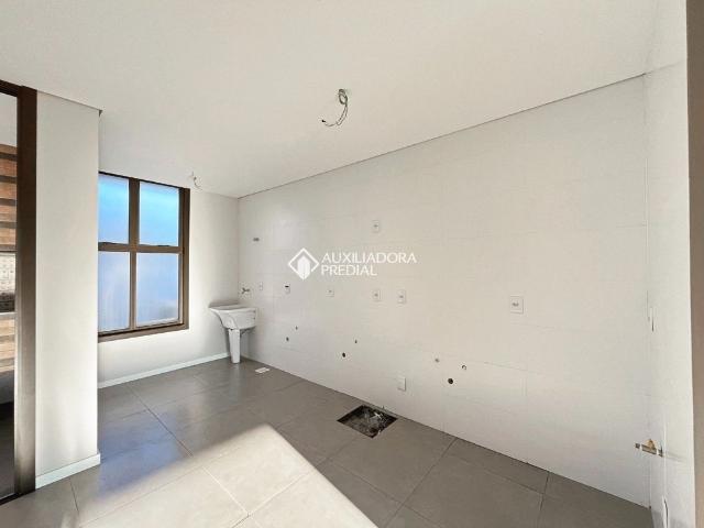 Casa com 3 quartos e 133m² para alugar em Hípica, Porto Alegre