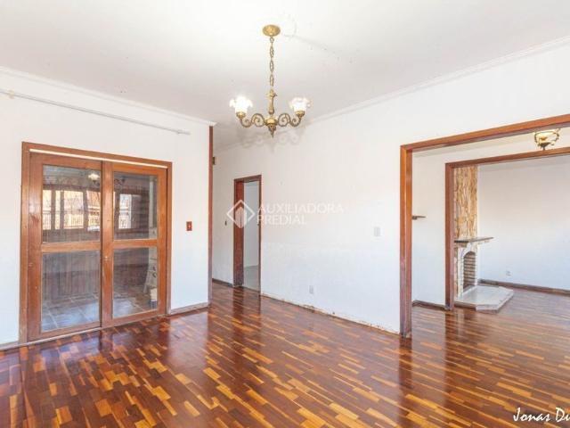 Casa com 3 quartos e 150m² para alugar em Fátima, Canoas