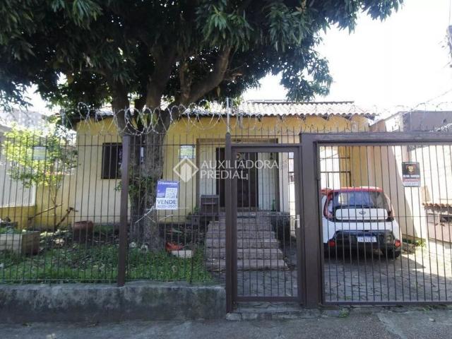 Casa com 3 quartos e 153m² para alugar em Vila Ipiranga, Porto Alegre