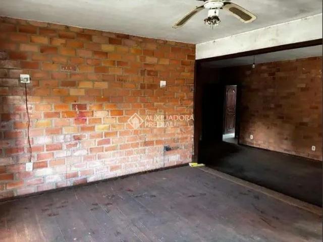 Casa com 3 quartos e 173m² para alugar em Vila Ipiranga, Porto Alegre