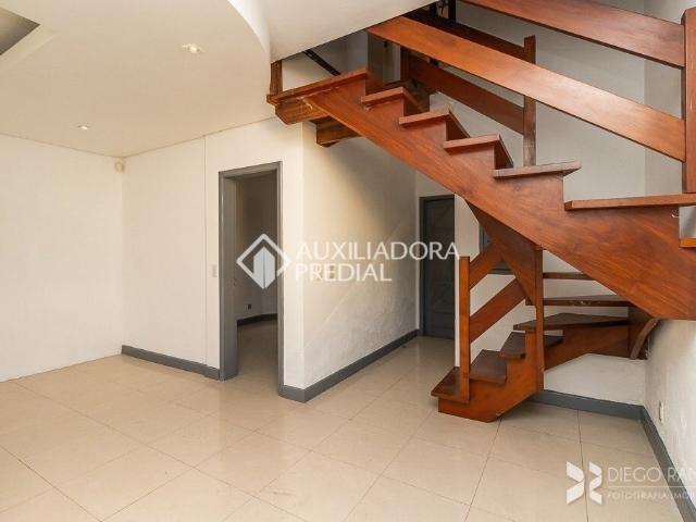 Casa com 3 quartos e 175m² para alugar em Santana, Porto Alegre