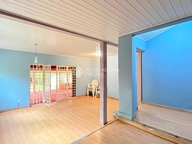 Casa com 3 quartos e 181m² para alugar em Vila Nova, Porto Alegre