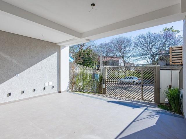 Casa com 3 quartos e 195m² para alugar em Jardim Itu, Porto Alegre
