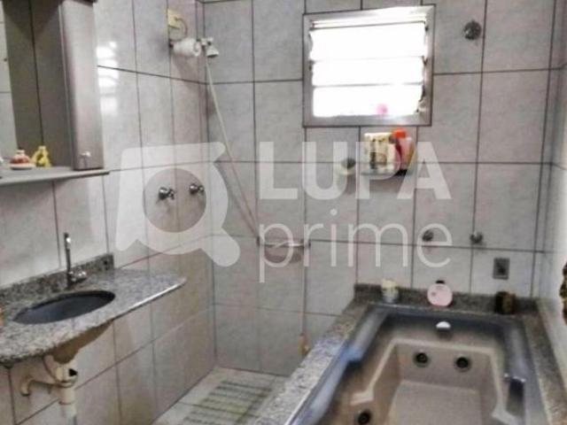 CASA COM 3 QUARTOS E 1 VAGA DE GARAGEM À VENDA NO CARRÃO