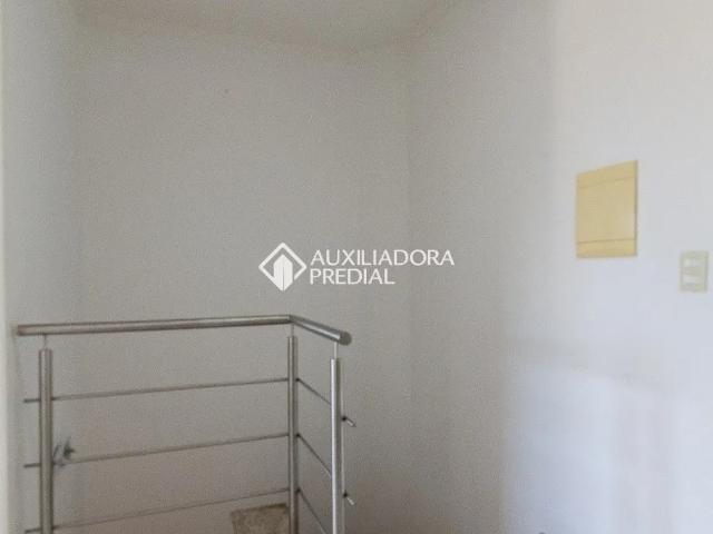 Casa com 3 quartos e 209m² para alugar em Jardim Sabará, Porto Alegre