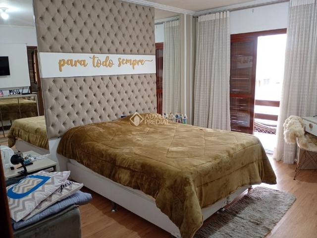 Casa com 3 quartos e 220m² para alugar em Harmonia, Canoas