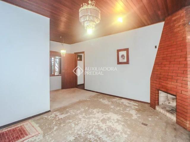 Casa com 3 quartos e 278m² para alugar em Jardim Leopoldina, Porto Alegre