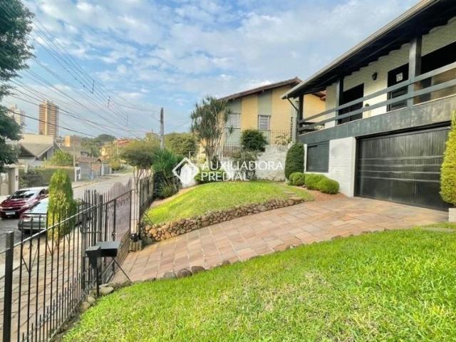 Casa com 3 quartos e 292m² para alugar em Boa Vista, Novo Hamburgo