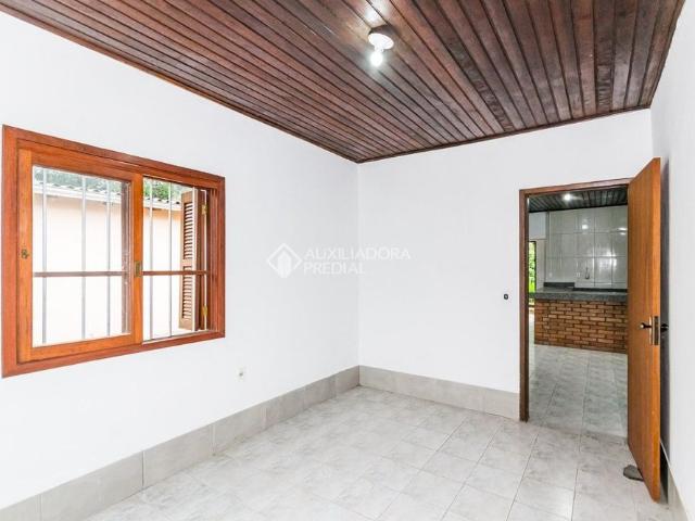 Casa com 3 quartos e 2m² para alugar em Hípica, Porto Alegre