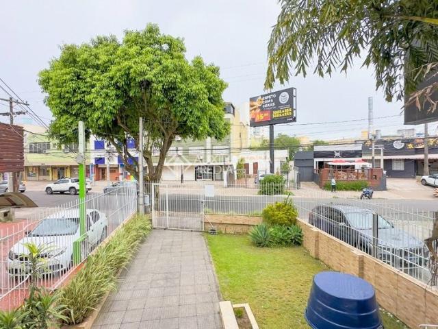 Casa com 3 quartos e 300m² para alugar em Azenha, Porto Alegre