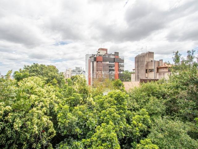 Casa com 3 quartos e 308m² para alugar em Boa Vista, Porto Alegre