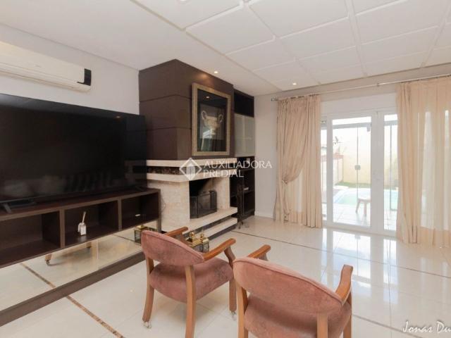 Casa com 3 quartos e 326m² para alugar em Fátima, Canoas
