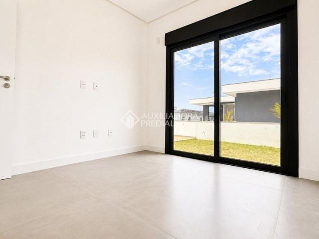 Casa com 3 quartos e 371m² para alugar em Ingleses do Rio Vermelho, Florianópolis