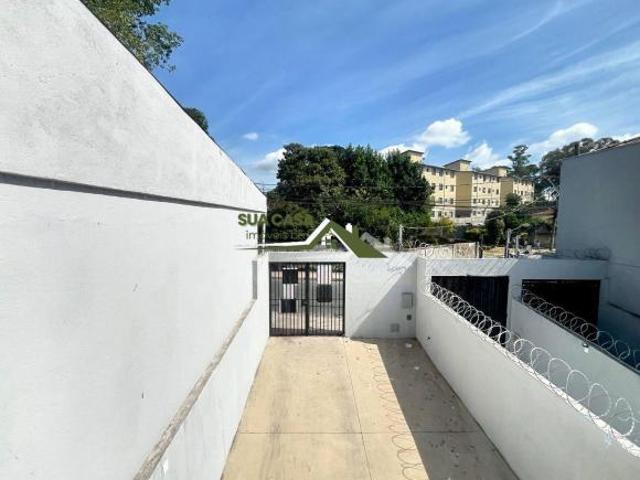 Casa com 3 Quartos e 3 banheiros à Venda, 220 m²