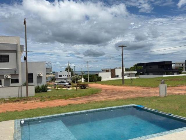 Casa com 3 Quartos e 3 banheiros à Venda, 450 m² por R$ 800.000 Cód. ch2589
