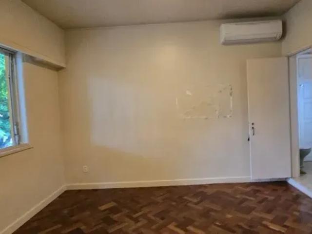 Casa com 3 Quartos e 3 banheiros para Alugar, 213 m² por R$ 16.000/Mês