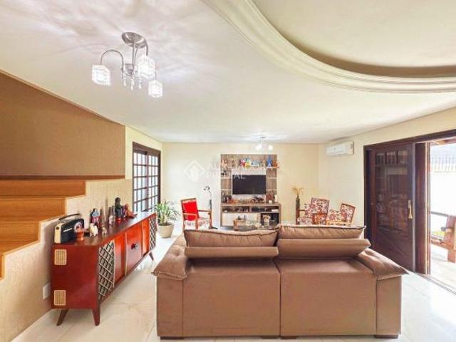 Casa com 3 quartos e uma suíte ampla com vista