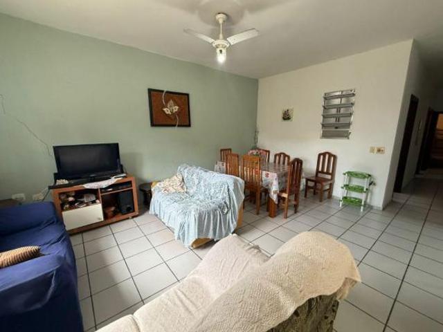 Casa com 3 quartos e área gourmet em Peruíbe
