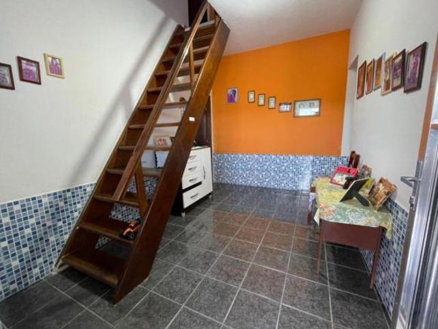 Casa com 3 quartos e espaço para piscina em Peruíbe