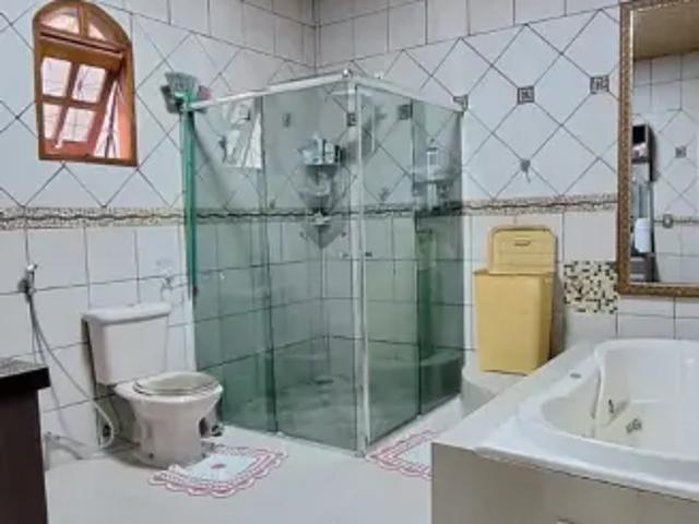 Casa á venda com 3 quartos 2 suites Semi mobiliado Aleixo por R$ 695.000 Manaus AM