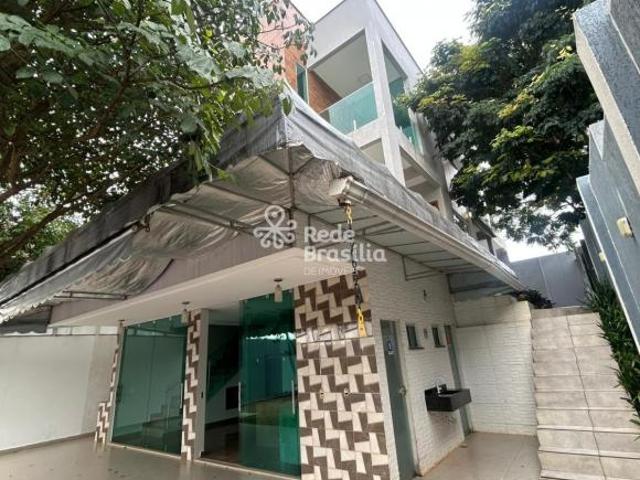 Casa com 3 quartos no Condominio Villa Suiça a venda em Cidade Ocidental Aceita Permuta Carro Finan