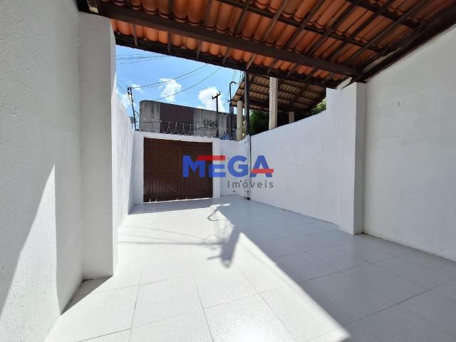Casa com 3 quartos no bairro Montese em Fortaleza, CE
