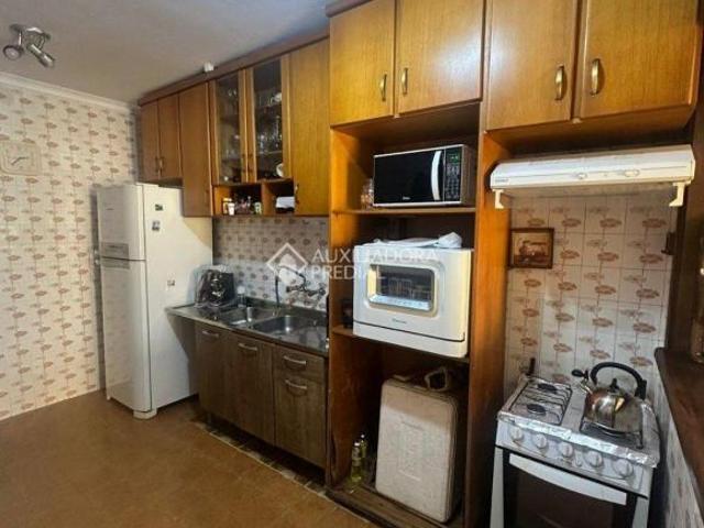 Casa com 3 quartos no bairro Guarujá