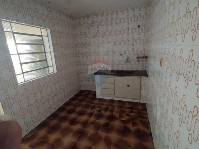 CASA COM 3 QUARTOS, SALA, COZINHA E 2 BANHEIROS NO CENTRO DE BRAGANÇA PAULISTA