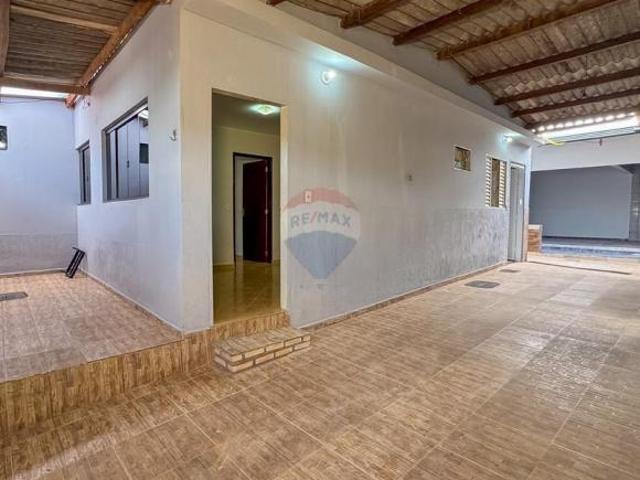 CASA COM 3 QUARTOS SENDO 1 SUÍTE EM PLANALTINA DF