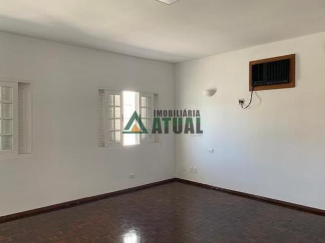 CASA COM 3 QUARTOS SENDO DUAS SUÍTES A VENDA NA REGIÃO CENTRAL DE LONDRINA