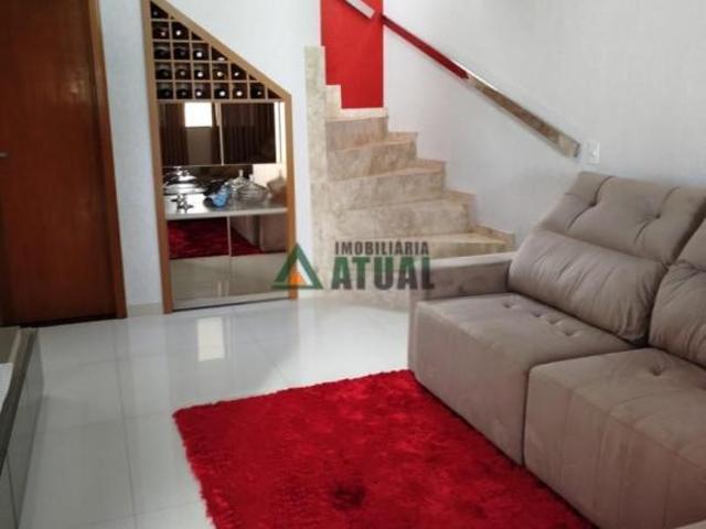 CASA COM 3 QUARTOS SENDO UMA SUÍTE NA ZONA OESTE
