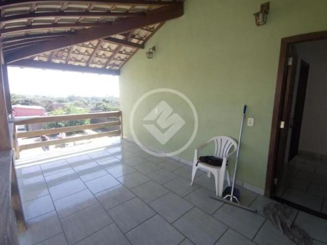 Casa com 3 Quartos, Suíte com Varanda e Amplo Terreno no Bairro Pôr do Sol