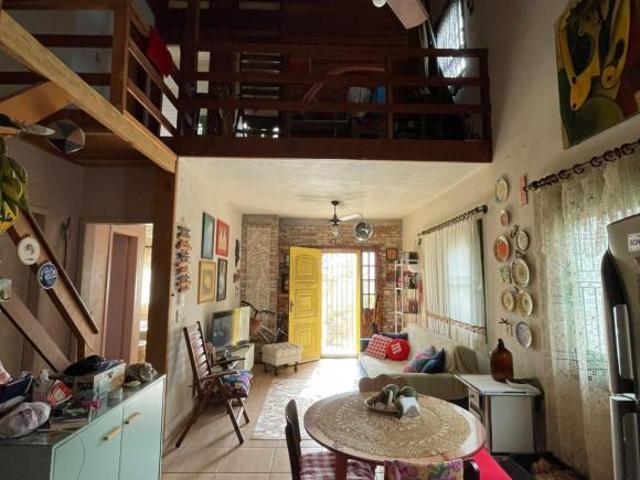 Casa com 3 quartos, suíte e 5 vagas no bairro Santo Antônio