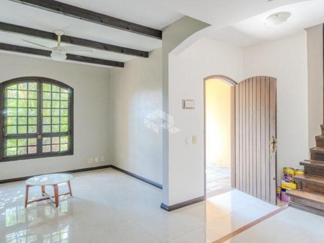 Casa com 3 quartos, suíte máster, infraestrutura completa, próximo ao Barra Shop