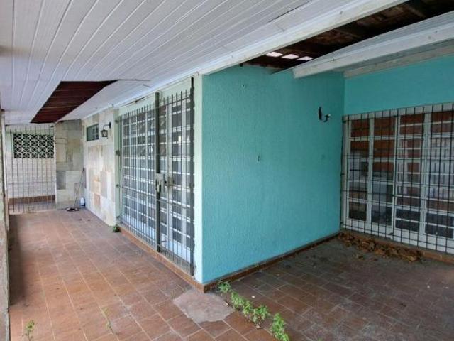 Casa com 3 quartos, suite, parte nobre do bairro, 300 m² terreno por R$ 600.000 Cidade Vista Verde