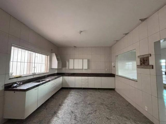 Casa com 3 Quartos para alugar, 169m² Jardim Colonial