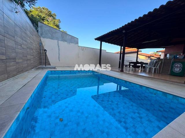 Casa com 3 quartos para alugar, 350 m² por R$ 5.500/mês Jardim Contorno Bauru/SP