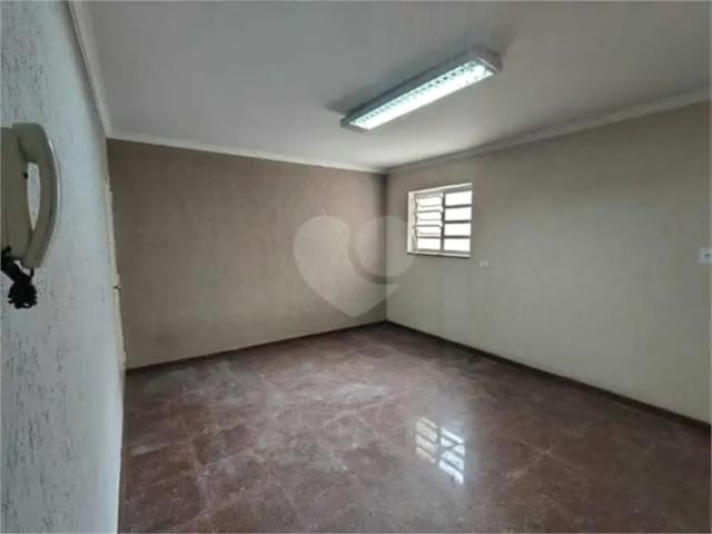Casa com 3 quartos para alugar em Saúde SP