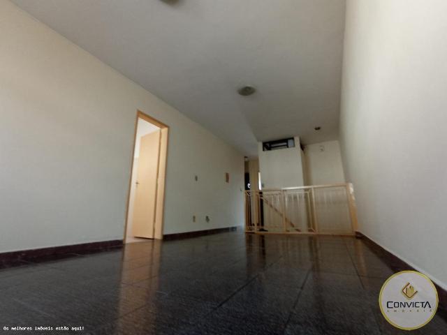 Casa com 3 quartos para alugar no bairro Núcleo Bandeirante, 75m²
