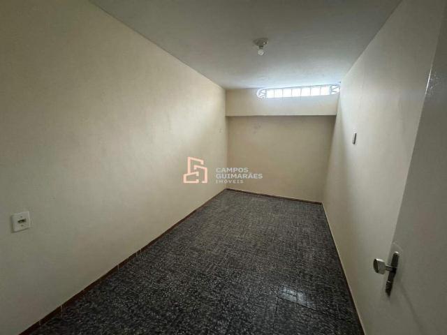 Casa com 3 quartos para alugar no bairro Tirol, 73m²