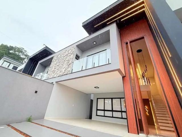 Casa com 3 quartos para alugar no Glória, Joinville