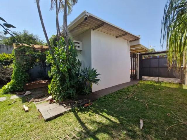 Casa com 3 quartos para alugar na Pedro Celestino, 3753, São Francisco, Campo Grande